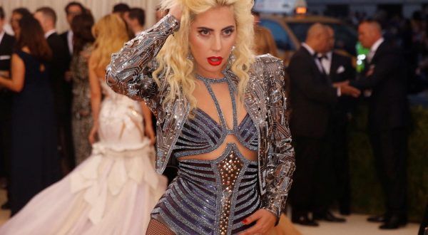 FILE PHOTO: Singer Lady Gaga arrives at the Metropolitan Museum of Art Costume Institute Gala (Met Gala) to celebrate the opening of "Manus x Machina: Fashion in an Age of Technology" in the Manhattan borough of New York, May 2, 2016. REUTERS/Lucas Jackson/File Photo Photo: LUCAS JACKSON/REUTERS