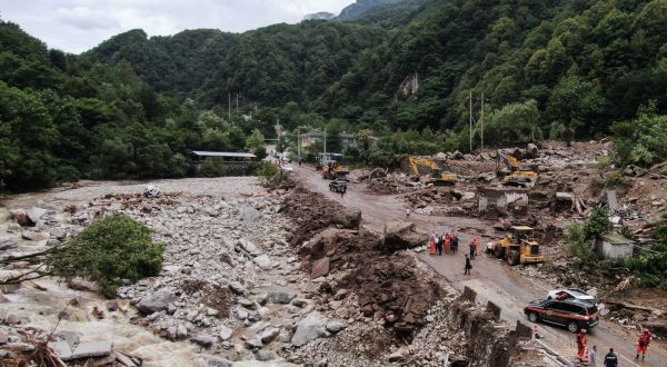 epa10796369 This aerial photo shows the site of the mud slide in Weiziping Village of Luanzhen Township on the outskirts of Chang'an District, Xi'an of northwest China's Shaanxi Province 12 August 2023. Two people are confirmed dead and 16 others are missing after torrential rains caused a rock and mud slide in the suburbs of Xi'an, capital of northwest China's Shaanxi Province, Friday evening, local authorities said.  EPA/XINHUA / Zou Jingyi CHINA OUT / UK AND IRELAND OUT  /       MANDATORY CREDIT  EDITORIAL USE ONLY