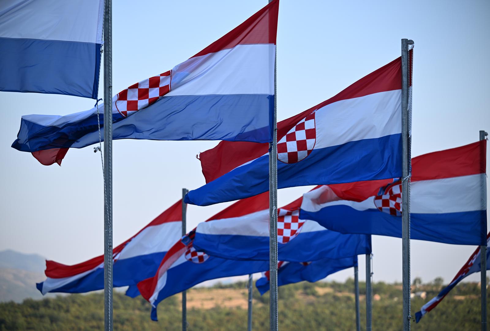 04.08.2022., Knin - Zastave u Kninu dan uoci 27. obljetnice VRO Oluja.  Photo: Davor Puklavec/PIXSELL