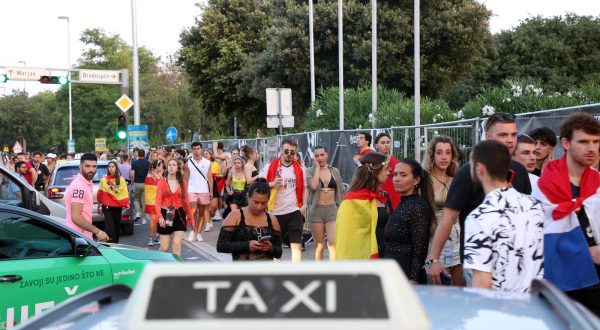 09.07.2023; Split- zadnji dan Ultra festivala, na izlazu partijanere cekaju kolone taxista Photo: Ivana Ivanovic/PIXSELL