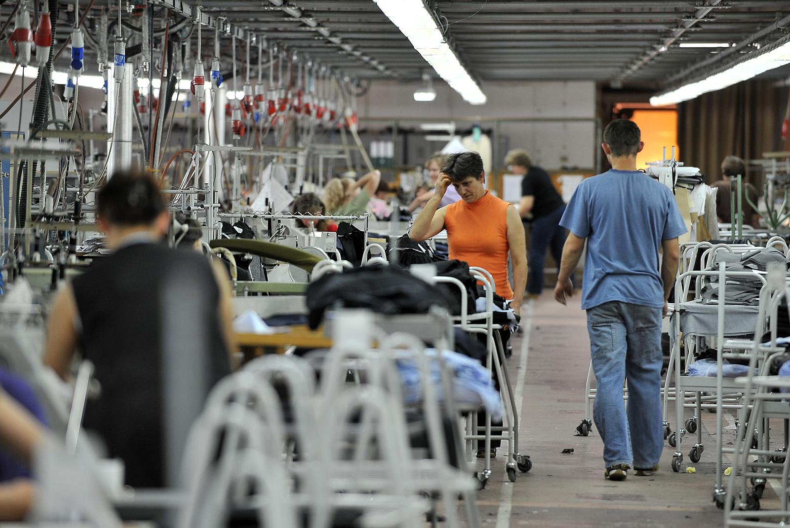 18.05.2011., Tvornica Varteks,Varazdin -  Pogon za sivanje odijela tekstilne industrije VarteksrPhoto: Marko Jurinec/PIXSELL