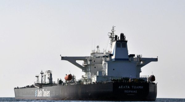 07.10.2011., Pula - Veliki tankeri plove Jadranom - destinacija Trstr"nPhoto: Dusko Marusic/PIXSELL