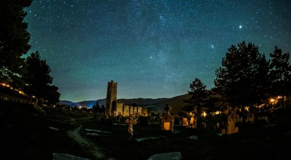 12.08.2023., Crkva sv Spasa Civljane - Pogled na Zvjezdano nebo i meteorski roj Perzeida. Photo: Zvonimir Barisin/PIXSELL