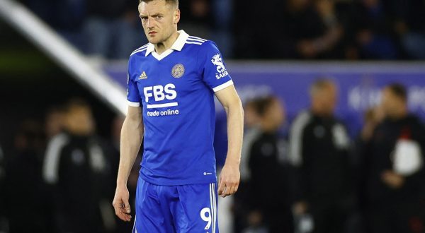 Soccer Football - Premier League - Leicester City v Liverpool - King Power Stadium, Leicester, Britain - May 15, 2023 Leicester City's Jamie Vardy looks dejected after the match Action Images via Reuters/Andrew Boyers EDITORIAL USE ONLY. No use with unauthorized audio, video, data, fixture lists, club/league logos or 'live' services. Online in-match use limited to 75 images, no video emulation. No use in betting, games or single club /league/player publications.  Please contact your account representative for further details. Photo: Andrew Boyers/REUTERS