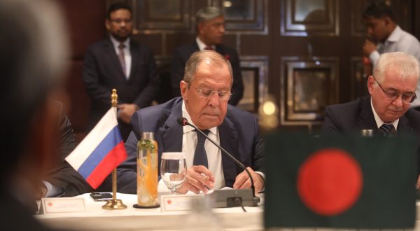epa10846604 Russian Foreign Minister Sergei Lavrov (C) holds a meeting with his Bangladeshi counterpart AK Abdul Momen (not pictured) in Dhaka, Bangladesh, 07 September 2023.  EPA/MONIRUL ALAM