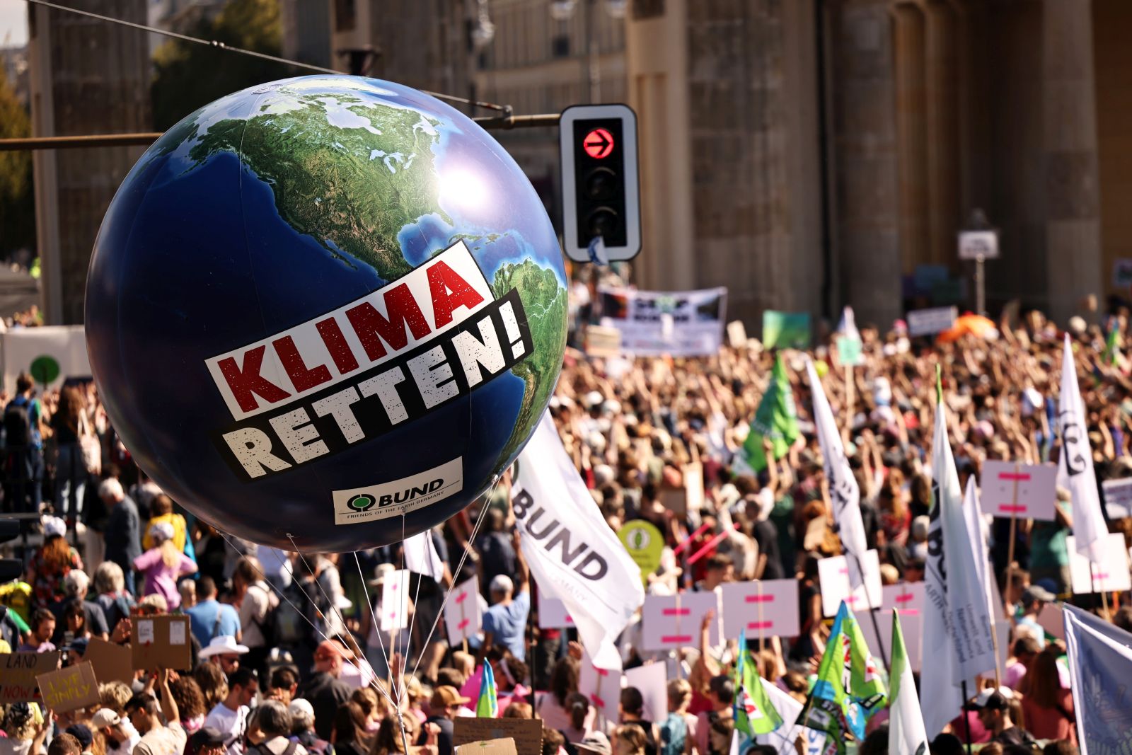 epa10861629 Demonstrators take part in the Global Climate Strike rally of Fridays for Future in Berlin, Germany, 15 September 2023. Fridays for Future called for a global climate strike on 15 September demanding a system change and climate justice.  EPA/CLEMENS BILAN