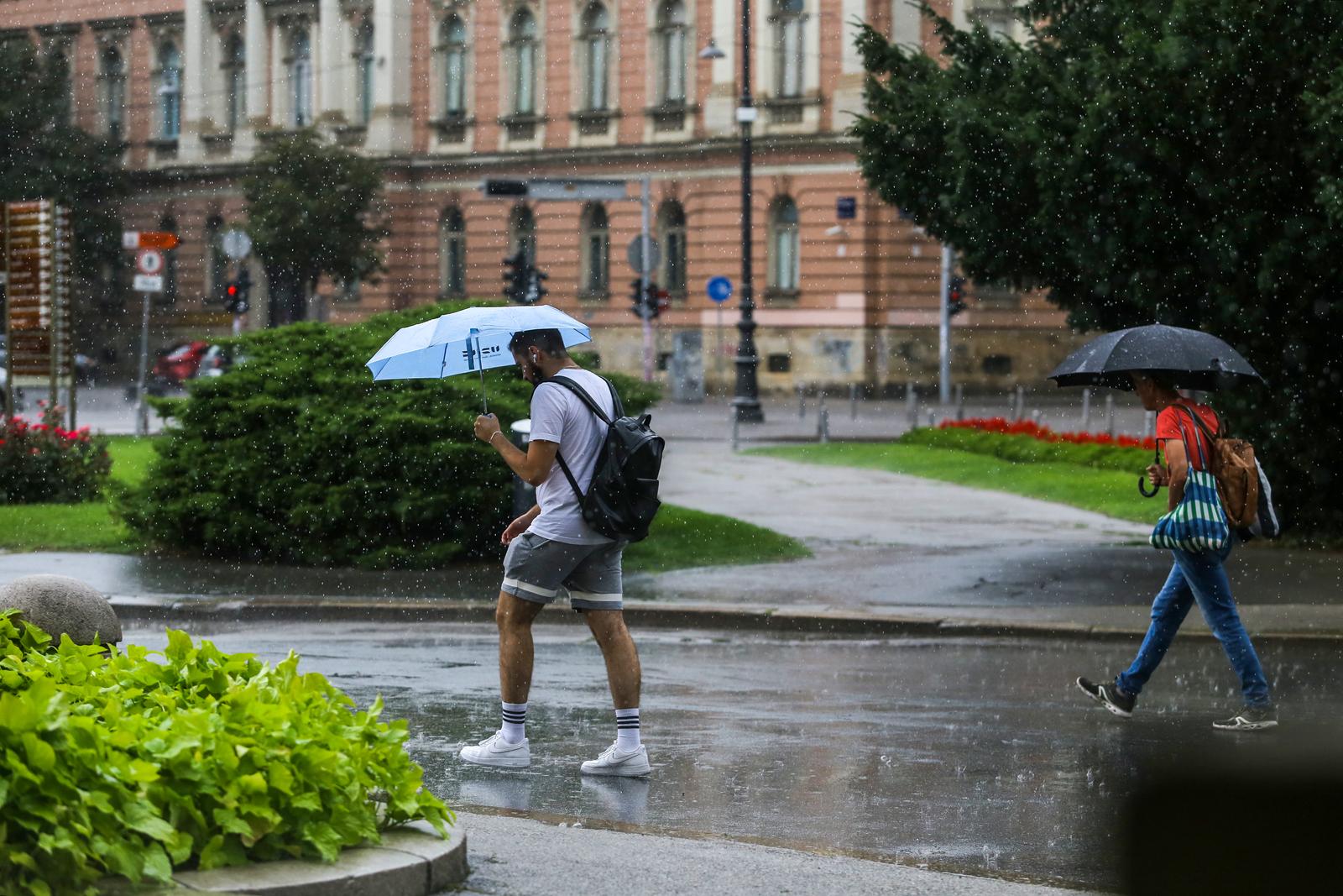 1.8.2023. Zagreb: Kisno vrijeme u Zagrebu Photo: Mia Slafhauzer/PIXSELL