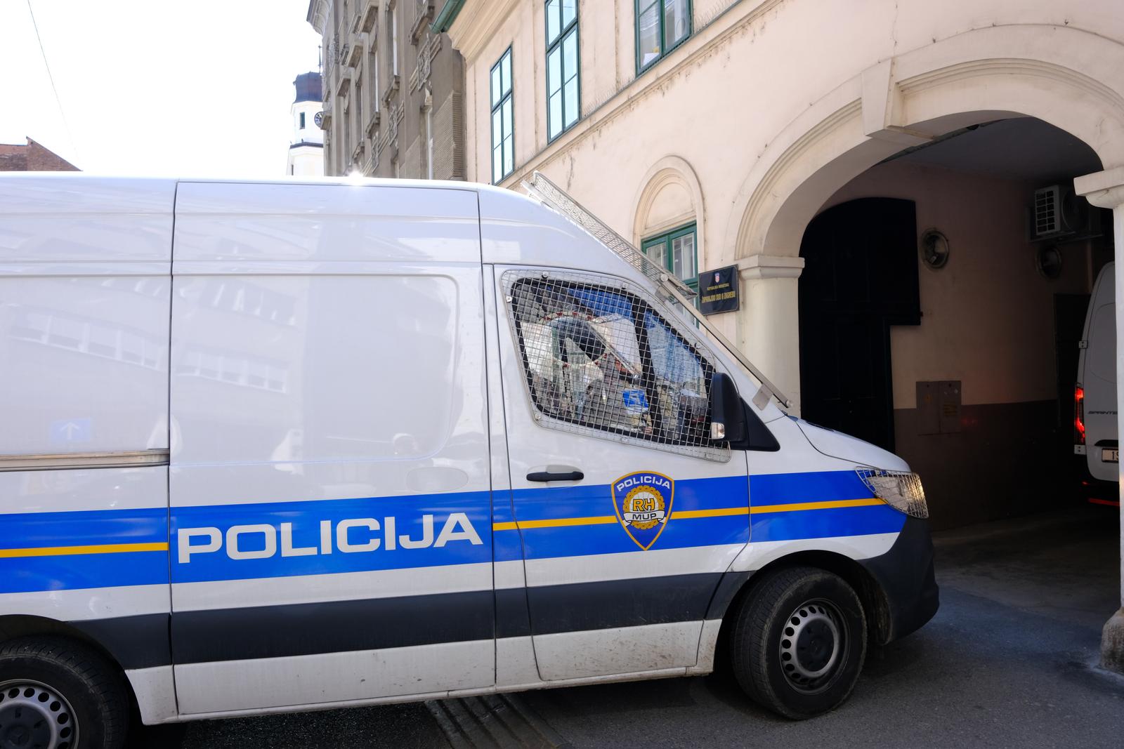 05.04.2023., Zagreb - Uhiceni u aferi Sortirnica dovedeni su u policijskim maricama na Zupanijski sud. Photo: Slaven Branislav Babic/PIXSELL