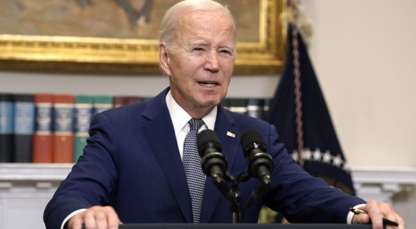 epa10894232 US President Joe Biden delivers remarks on the Congress stop-gap government funding bill to avert an immediate government shutdown, in the Roosevelt Room at the White House in  Washington, DC, USA, 01 October 2023. On 30 September, just hours before the midnight deadline, Congress passed a 45-day stop-gap measure to fund the government and avoid shutdown.  EPA/Yuri Gripas/ABACA / POOL
