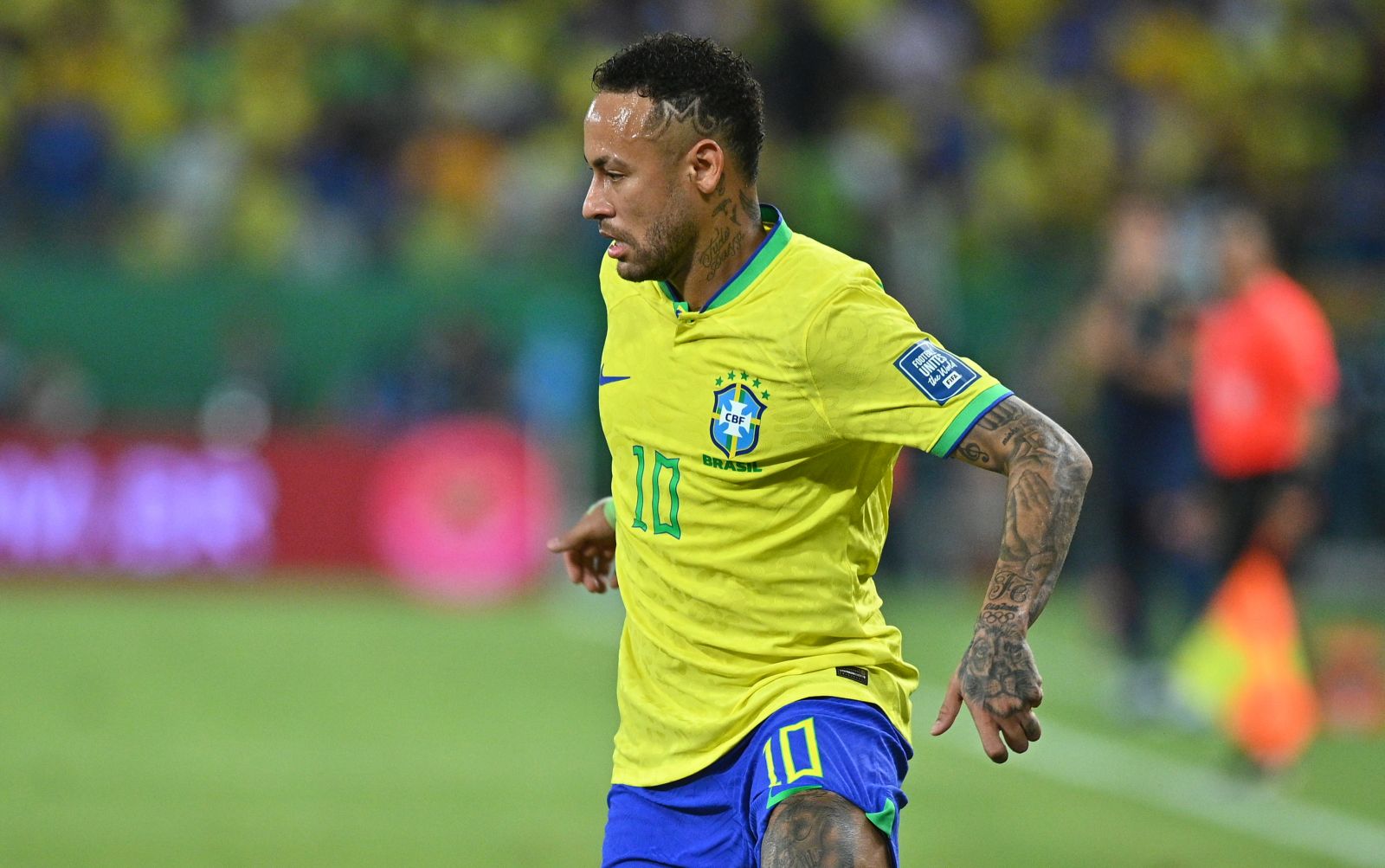 epa10915918 Neymar Jr of Brazil controls the ball during a CONMEBOL FIFA World Cup 2026 qualifier soccer match between Brazil and Venezuela at Arena Pantanal stadium in Cuiabá, Brazil, 12 October 2023.  EPA/Andre Borges