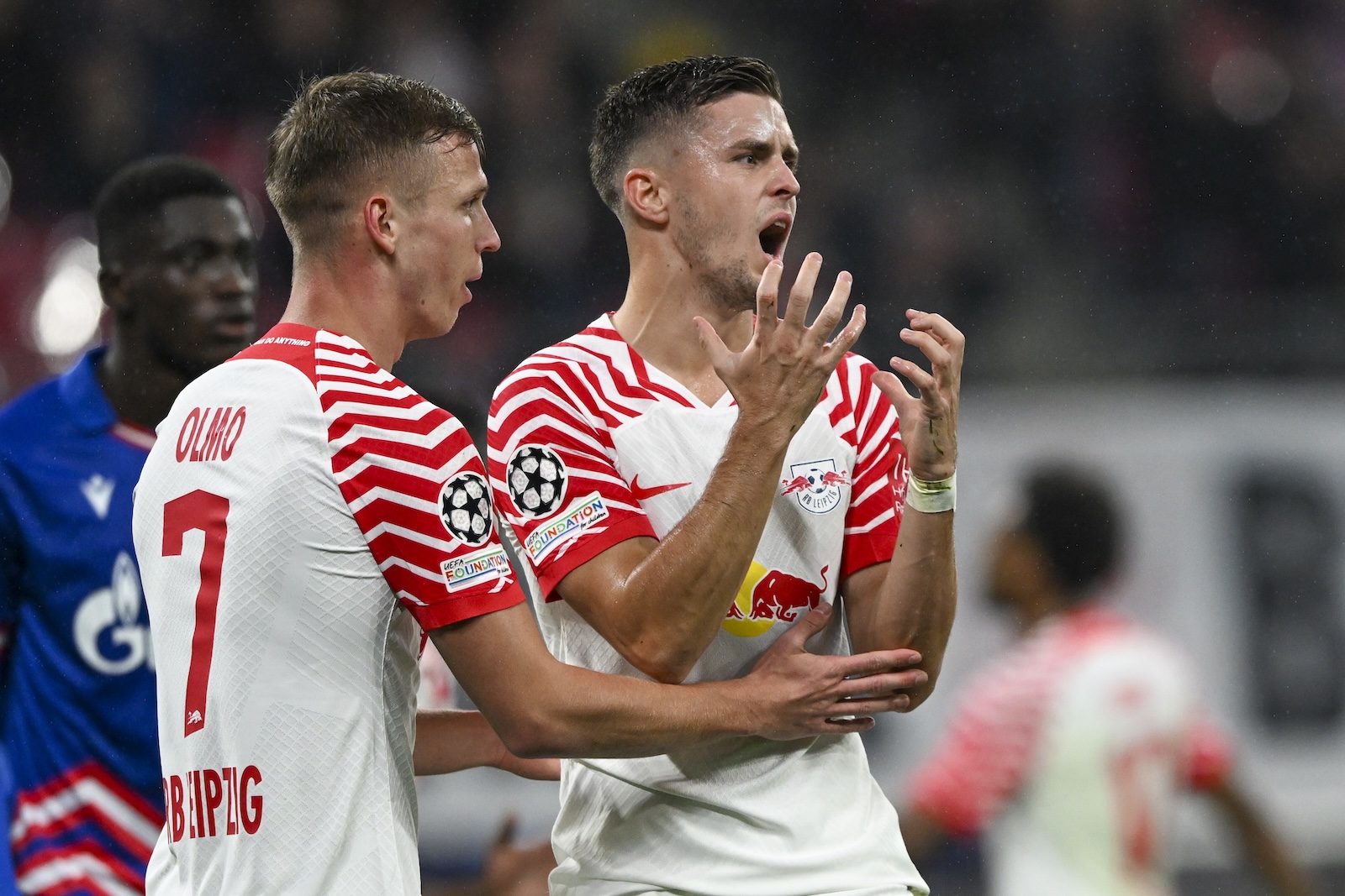 epa10939418 Leipzig's Christoph Baumgartner (R) and Dani Olmo react during the UEFA Champions League group G soccer match between RB Leipzig and Red Star Belgrade,  in Leipzig, Germany, 25 October 2023.  EPA/Filip Singer