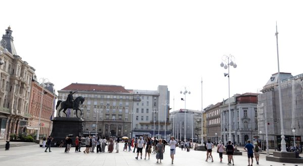 20.08.2023., Zagreb - Mirno i usporeno nedjeljno popodne na zagrebackim ulicama Photo: Emica Elvedji/PIXSELL