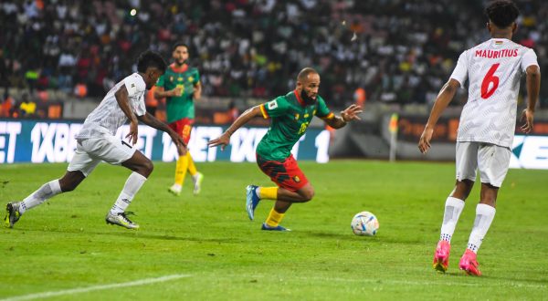 DOUALA, CAMEROON - NOVEMBER 17: Bryan Mbeumo of Cameroon and Yannick Aristide of Mauritius during the 2026 FIFA World Cup, WM, Weltmeisterschaft, Fussball Qualifiers match between Cameroon and Mauritius at at Japoma Stadium on November 17, 2023 in Douala, Cameroon. Photo by Ngain Steve Jordan Copyright: xx