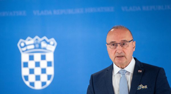 16.11.2023., Zagreb - Ministar Gordan Grlic Radman dao je izjavu za medije nakon sjednice Vlade. Photo: Neva Zganec/PIXSELL