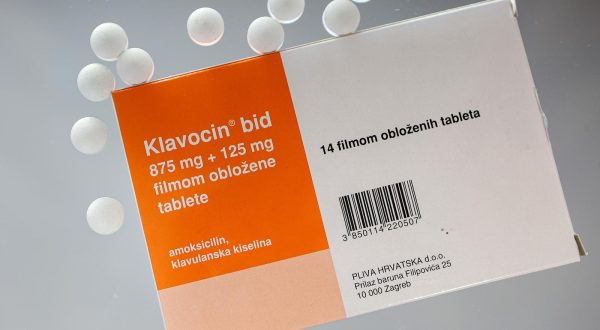 18.10.2021.,  Ilustracijske fotografije lijekova i tableta protiv bolova, antibiotik Klavocin bid.  Photo: Marko Prpic/PIXSELL