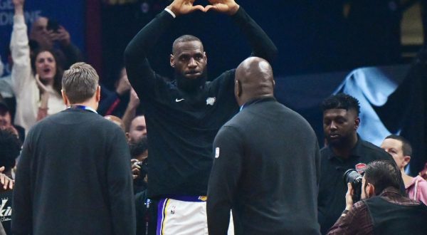Nov 25, 2023; Cleveland, Ohio, USA; Los Angeles Lakers forward LeBron James (23) acknowledges the crowd during the first half of the game between the Cleveland Cavaliers and the Lakers at Rocket Mortgage FieldHouse. Mandatory Credit: Ken Blaze-USA TODAY Sports Photo: Ken Blaze/REUTERS