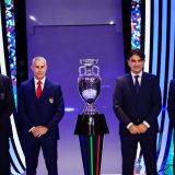 epa11007967 (L-R) Italy's head coach Luciano Spalletti, Albania's head coach Sylvinho, Croatia's head coach Zlatko Dalic and Spain's head coach Luis de la Fuente of Group B pose next to the trophy during the UEFA EURO 2024 final tournament draw at the Elbphilharmonie in Hamburg, Germany, 02 December 2023. The UEFA EURO 2024 will take place in Germany from 14 June to 14 July.  EPA/FILIP SINGER