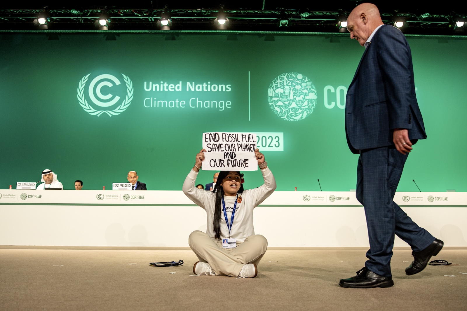 epa11022840 Indigenous climate activist from India, Licypriya Kangujam (C), 12, holds a placard while protesting at the 2023 United Nations Climate Change Conference (COP28), in Dubai, United Arab Emirates, 11 December 2023. COP28 runs from 30 November to 12 December, and is expected to host one of the largest number of participants in the annual global climate conference as over 70,000 estimated attendees, including the member states of the UN Framework Convention on Climate Change (UNFCCC), business leaders, young people, climate scientists, Indigenous Peoples and other relevant stakeholders will attend.  EPA/MARTIN DIVISEK