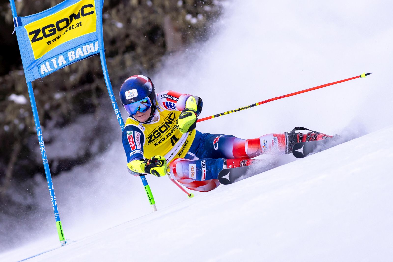 epa11035631 Filip Zubcic of Croatia in action during the Men's Giant Slalom race of the Alpine Skiing World Cup in Alta Badia, Italy, 18 December 2023.  EPA/ANDREA SOLERO