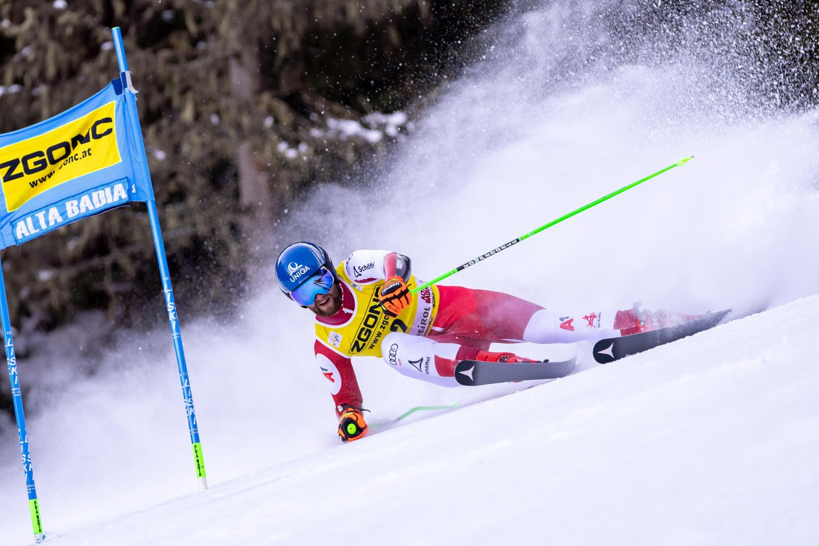 epa11035630 Marco Schwarz of Austria in action during the Men's Giant Slalom race of the Alpine Skiing World Cup in Alta Badia, Italy, 18 December 2023.  EPA/ANDREA SOLERO
