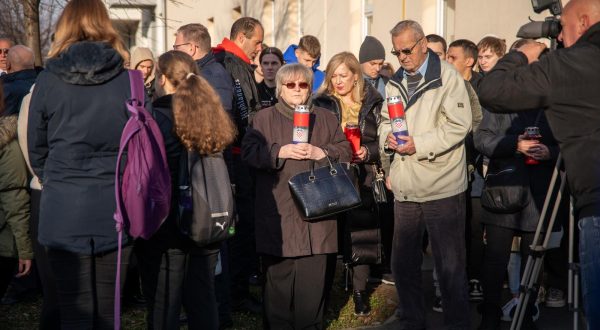 05.12.2023., Osijek - Polozeni vijenci na spomen obiljezju poginulima u sumi Rosinjaca.  Photo: Borna Jaksic/PIXSELL