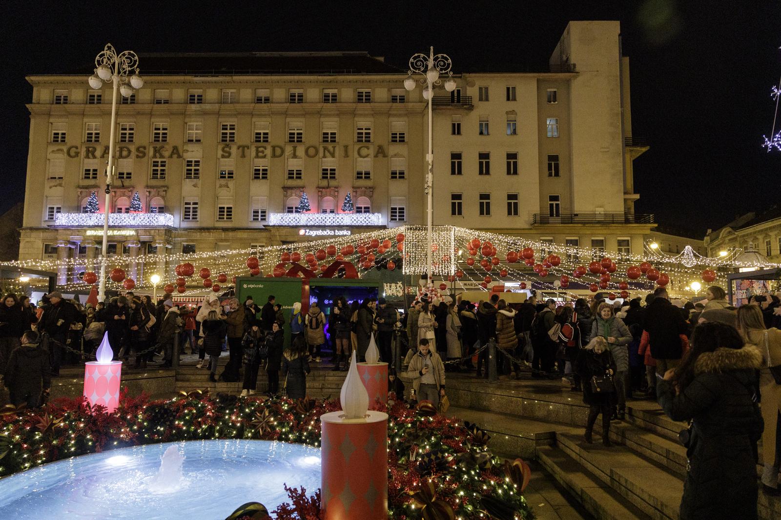 16.12.2023. Zagreb - Advent u Zagrebu Photo: Mia Slafhauzer/PIXSELL