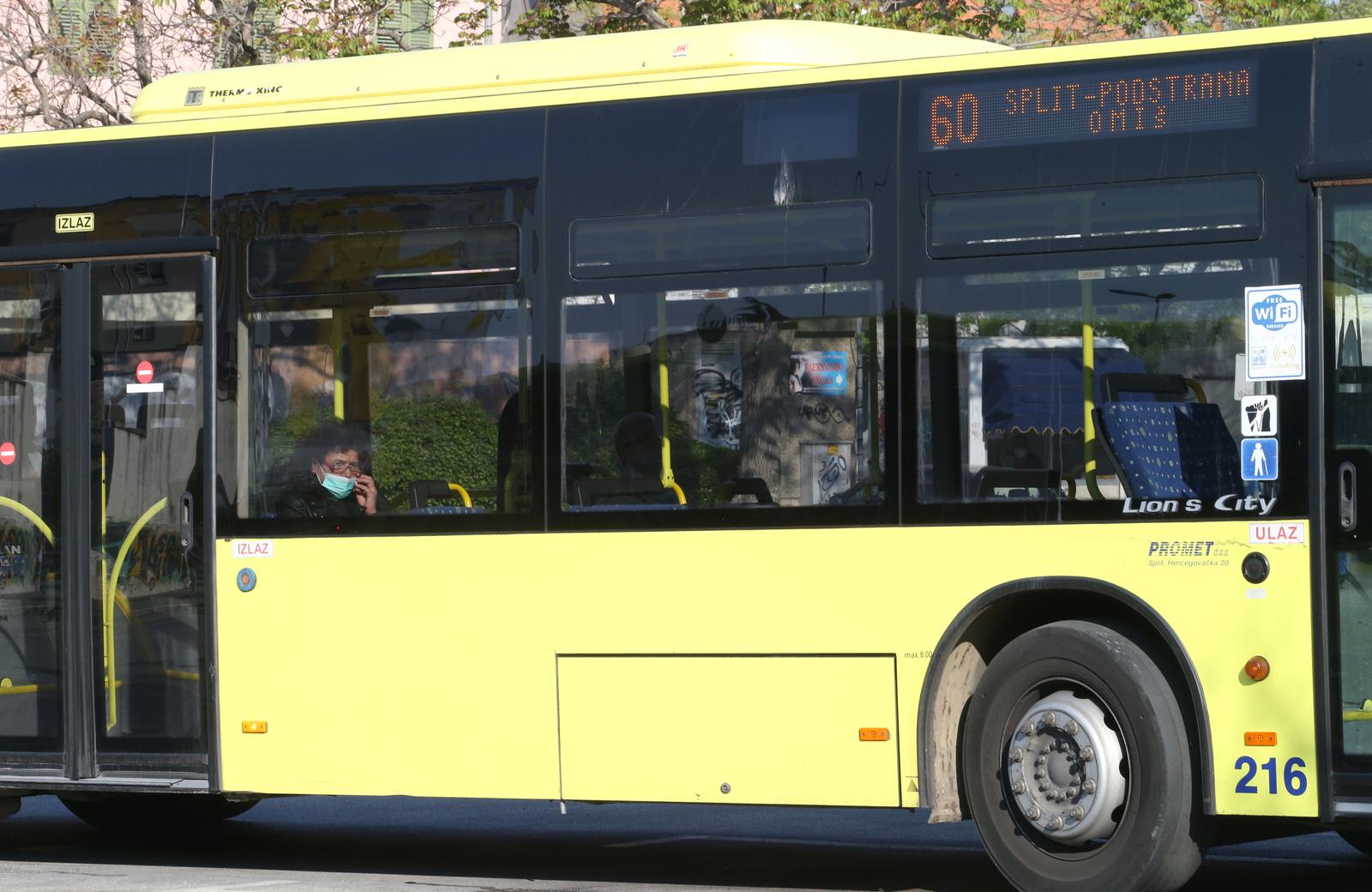 27.04.2020., Split - Gradski prijevoz ponovno je u prometu nakon olaksavanje mjera zastite od koronavirusa. rPhoto: Ivo Cagalj/PIXSELL