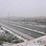 27.11.2023., Zagvozd - Snijeg koji je poceo padati u jutarnjim satima stvara probleme u prometu Photo: Matko Begovic/PIXSELL