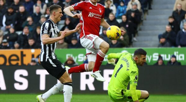 Soccer Football - Premier League -  Newcastle United v Nottingham Forest - St James' Park, Newcastle, Britain - December 26, 2023 Nottingham Forest's Chris Wood scores their second goal Action Images via Reuters/Lee Smith NO USE WITH UNAUTHORIZED AUDIO, VIDEO, DATA, FIXTURE LISTS, CLUB/LEAGUE LOGOS OR 'LIVE' SERVICES. ONLINE IN-MATCH USE LIMITED TO 45 IMAGES, NO VIDEO EMULATION. NO USE IN BETTING, GAMES OR SINGLE CLUB/LEAGUE/PLAYER PUBLICATIONS.     TPX IMAGES OF THE DAY Photo: Lee Smith/REUTERS