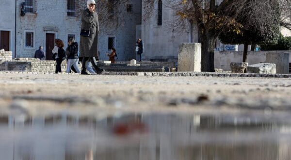 09.01.2024., Zadar - Bura donijela blago zahladjenje i lijepo i suncano vrijeme Photo: Sime Zelic/PIXSELL