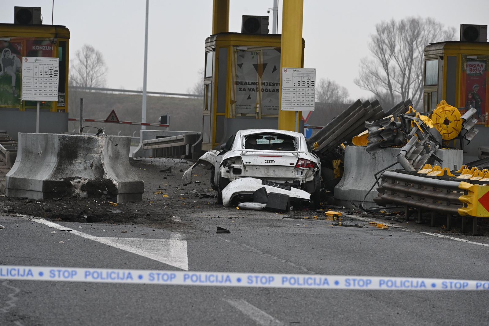 17.1.2024., Zapresic - Prometna nesreca na ulazu na naplatne postaje u Zapresicu. Photo: Davorin Visnjic/PIXSELL