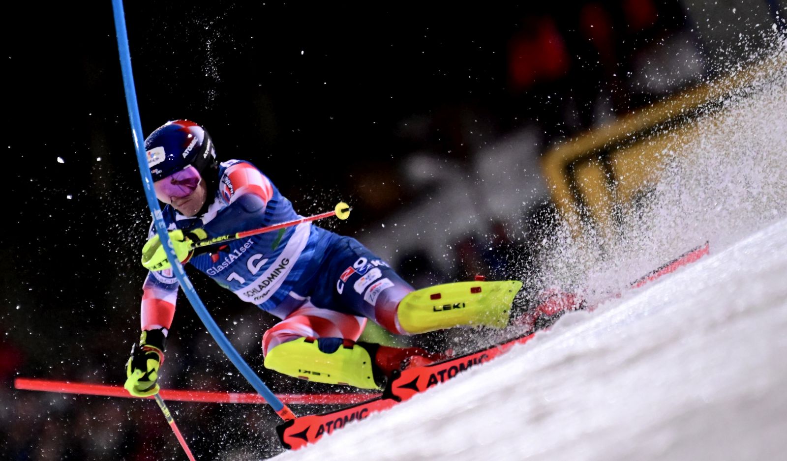 epa11101542 Filip Zubcic of Croatia in action during the first run of the Men's Slalom race at the FIS Alpine Skiing World Cup in Schladming, Austria, 24 January 2024.  EPA/CHRISTIAN BRUNA