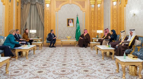 epa11129780 A handout photo made available by Saudi Royal Palace shows Saudi Crown Prince Mohammed bin Salman (C-R) meeting with US Secretary of State Antony Blinken (C-L), in Riyadh, Saudi Arabia, 05 February 2024. Blinken arrived in Saudi Arabia at the beginning of a regional tour that will also take him to Egypt, Qatar, Israel, and the West Bank.  EPA/BANDAR ALJALOUD HANDOUT  HANDOUT EDITORIAL USE ONLY/NO SALES HANDOUT EDITORIAL USE ONLY/NO SALES
