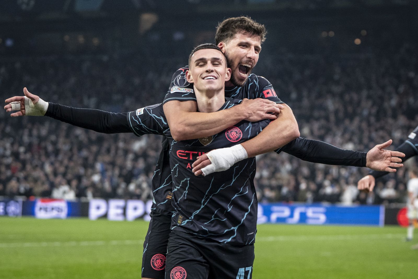 epa11150925 Manchester City's Phil Foden celebrates after scoring the 1-3 goal during the UEFA Champions League round of 16 first leg soccer match between FC Copenhagen and Manchester City, in Copenhagen, Denmark, 13 February 2024.  EPA/Mads Claus Rasmussen  DENMARK OUT