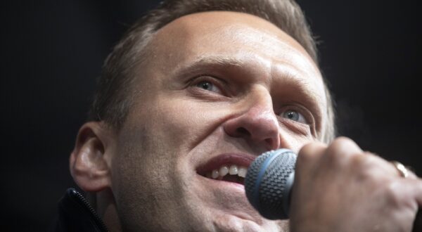 epa11157863 (FILE) - Russian opposition leader Alexey Navalny speaks during an opposition rally in support of political prisoners in Moscow, Russia, 29 September 2019 (reissued 16 February 2024). Russian opposition leader and outspoken Kremlin critic Alexey Navalny has died aged 47 in a penal colony, the Federal Penitentiary Service of the Yamalo-Nenets Autonomous District announced on 16 February 2024. A prison service statement said that Navalny 'felt unwell' after a walk on 16 February, and it was investigating the causes of his death. Late last year, he was transferred to an Arctic penal colony considered one of the harshest prisons.  EPA/SERGEI ILNITSKY *** Local Caption *** 56288067