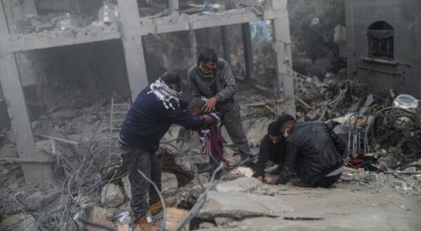 epa11174216 Palestinians search for bodies and survivors among the rubble of a destroyed house following an Israeli air strike on Deir Al Balah, southern Gaza Strip, 23 February 2024. According to the Palestinian Ministry of Health, more than 18 members of the same family were killed and 22 remain trapped under the rubble following an overnight Israeli air strike. More than 29,400 Palestinians and over 1,300 Israelis have been killed, according to the Palestinian Health Ministry and the Israel Defense Forces (IDF), since Hamas militants launched an attack against Israel from the Gaza Strip on 07 October 2023, and the Israeli operations in Gaza and the West Bank which followed it.  EPA/MOHAMMED SABER