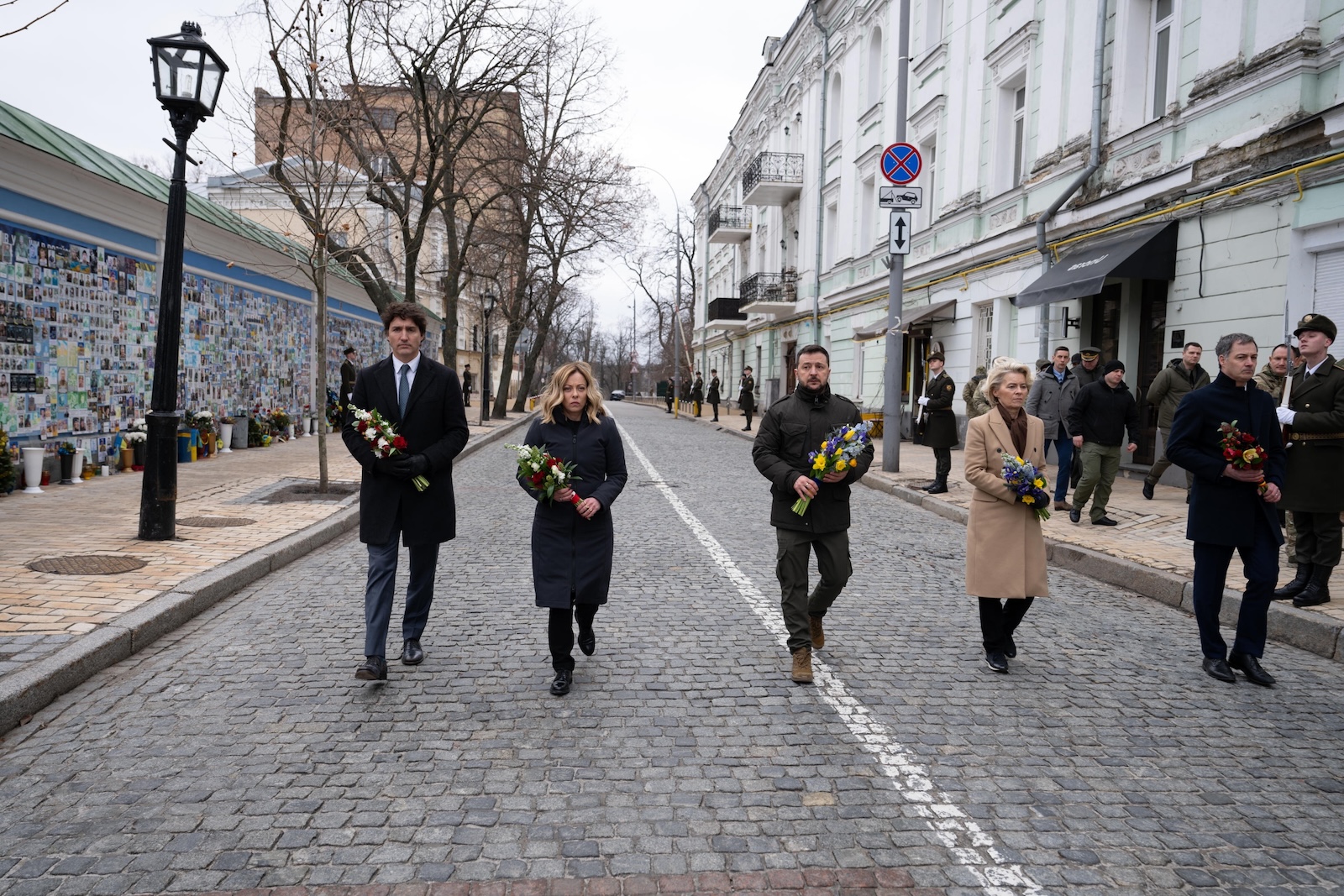 epa11177220 A handout photo made available by the Italian government press office shows (L-R) Canadian Prime Minister Justin Trudeau, Italian Prime Minister Giorgia Meloni, Ukrainian President Volodymyr Zelensky, President of the European Commission Ursula von der Leyen, and  Prime Minister of Belgium Alexander De Croo attending a wreath laying ceremony ahead of Italy's first meeting of G7 Heads of State and Government in its presidency, on the second anniversary of the Russian invasion of Ukraine, in Kyiv (Kiev), Ukraine, 24 February 2024. On 24 February 2024, Ukraine marks the second year since Russian troops entered its territory, starting a conflict that has provoked destruction and a humanitarian crisis.  EPA/FILIPPO ATTILI / ITALIAN GOVERNMENT PRESS OFFICE / HANDOUT  HANDOUT EDITORIAL USE ONLY/NO SALES HANDOUT EDITORIAL USE ONLY/NO SALES
