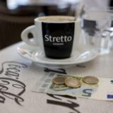04.01.2024., Zadar - Od 01.01.2024. godine konobari u restoranima i kaficima mogu dobivati napojnicu karticnim placanjem Photo: Sime Zelic/PIXSELL