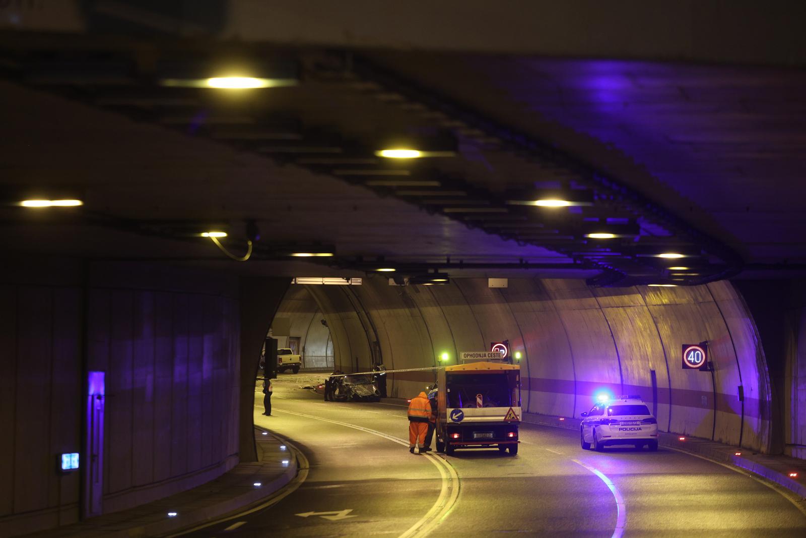 09.02.2024.., Rijeka - Dvije osobe poginule u sudaru u tunelu Pecine (D404), promet preusmjeren Photo: Nel Pavletic/PIXSELL