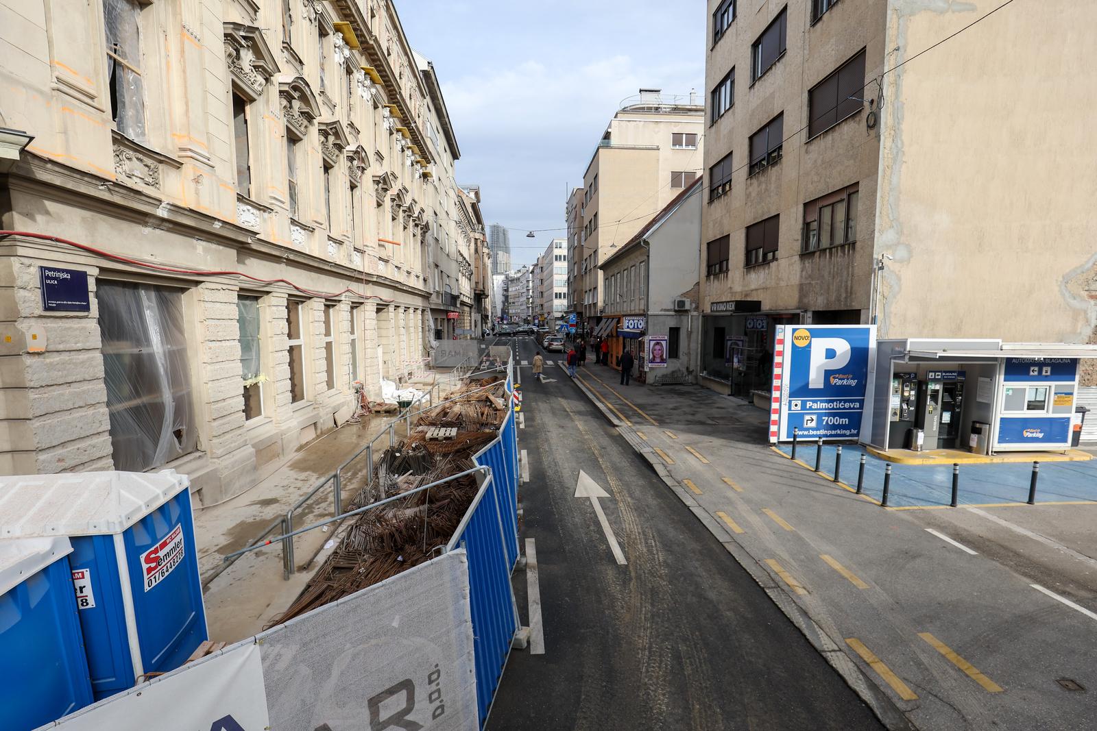 10.02.2024., Zagreb - Urusena skela u Petrinjskoj ulici uklonjena je sa ceste i otvorena je za promet. Photo: Igor Kralj/PIXSELL