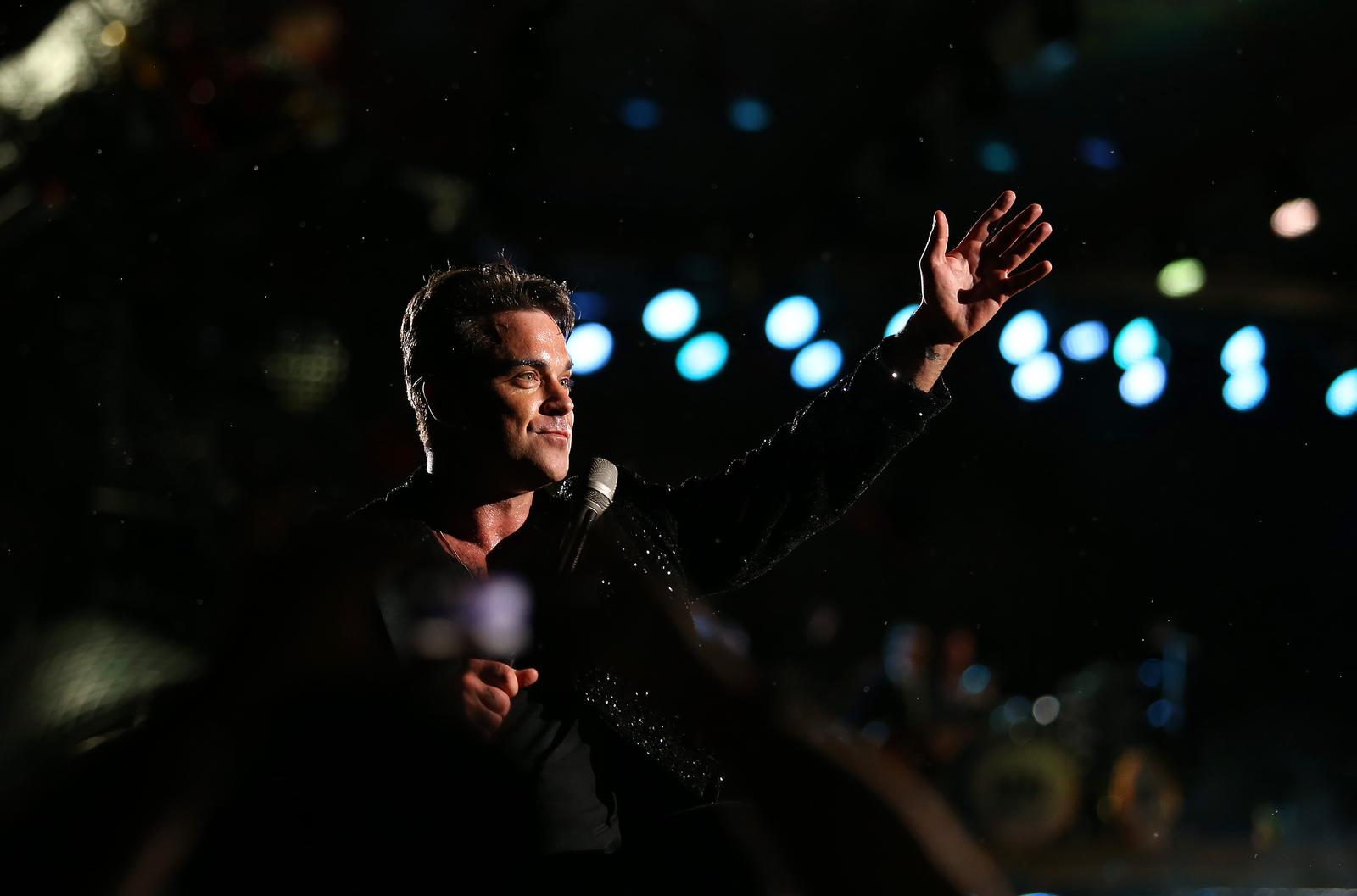 13.08.2013., Zagreb - Britanski pjevac Robbie Williams odrzao je koncert na maksimirskom stadionu u sklopu turneje Take the crown.rPhoto: Petar Glebov/Pixsell