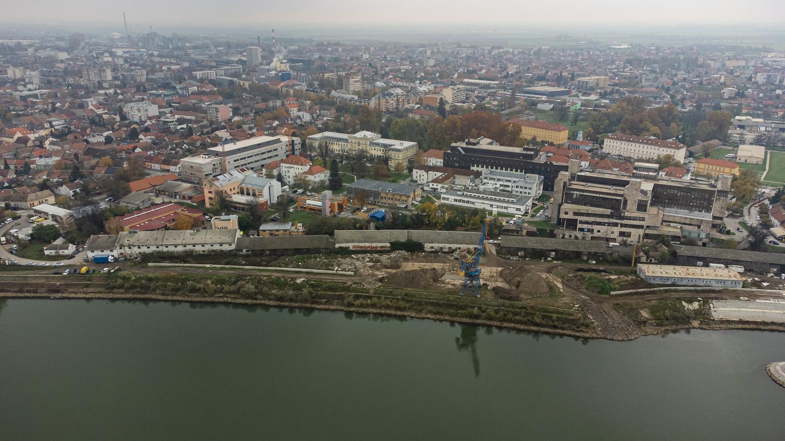 10.11.2022., Osijek - Fotografija iz zraka Donjeg grada i Klinickog bolnickog centra Osijek. Photo: Davor Javorovic/PIXSELL