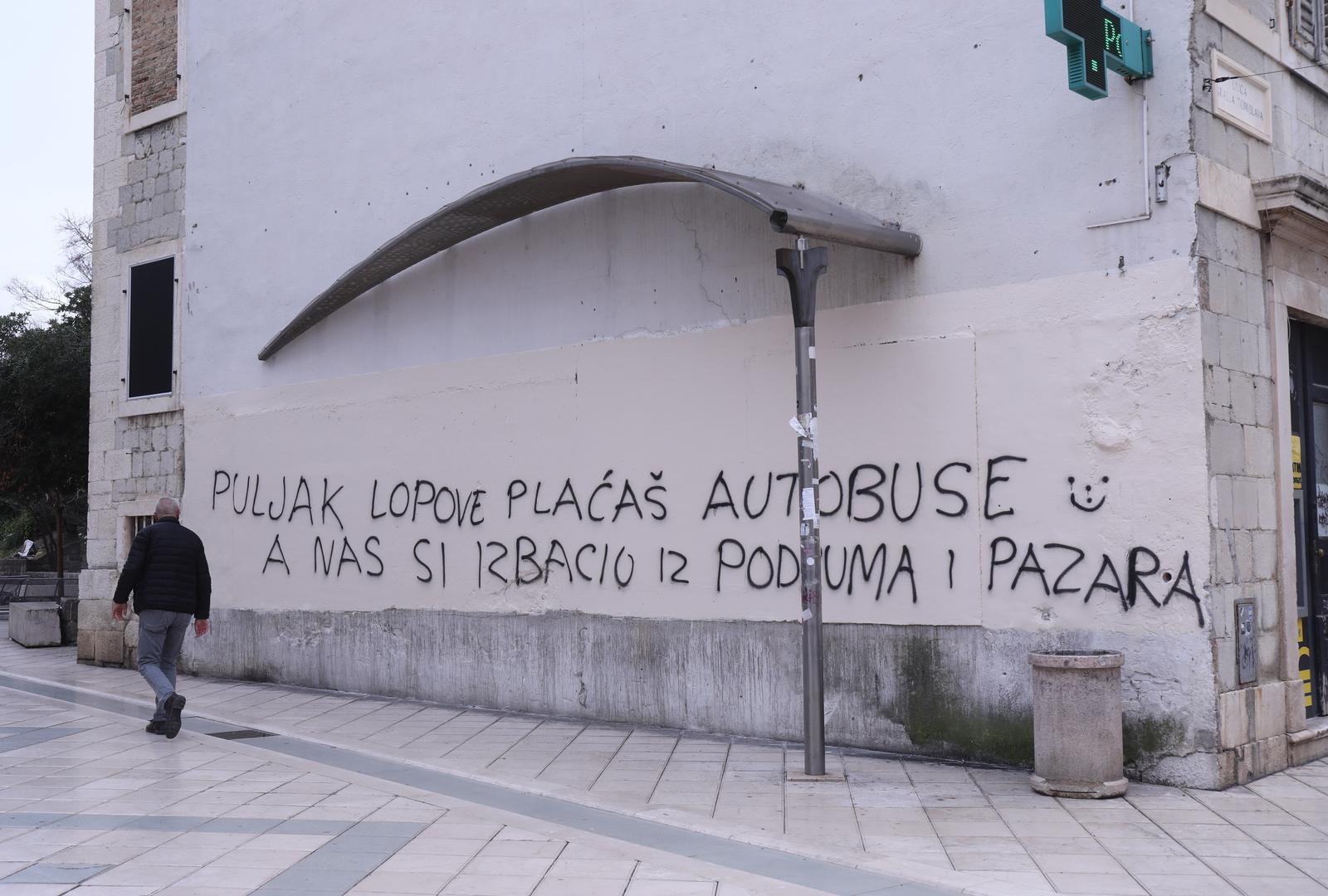 27.02.2024.,Split - Grafit u Marmontovoj s porukom Ivici Puljku. Photo: Ivo Cagalj/PIXSELL