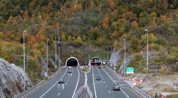 27.10.2023., Sv. Rok - Ulaz u tunel Sv. Rok. Photo: Sime Zelic/PIXSELL