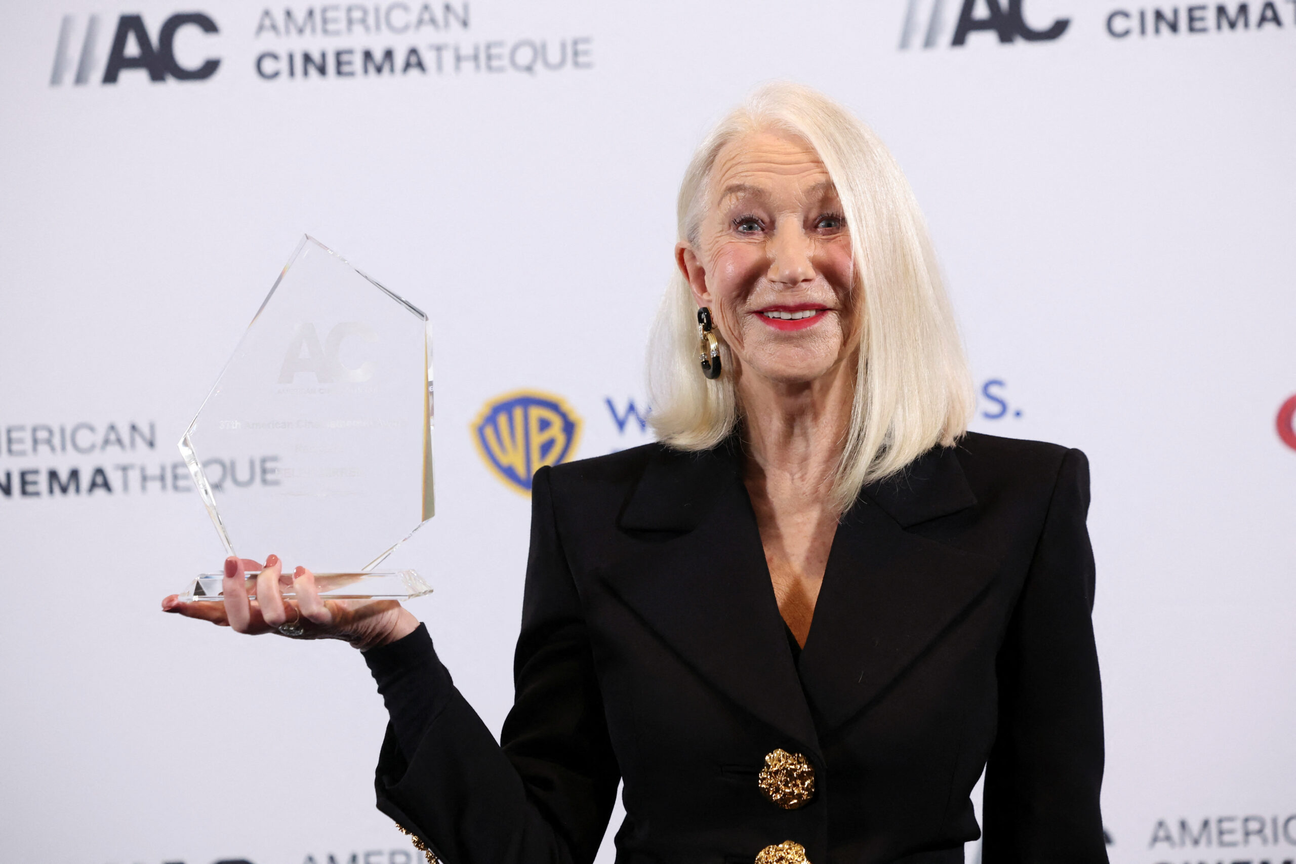 Actor and honoree Helen Mirren poses with the award for a picture at the 37th American Cinematheque Awards in Beverly Hills, California, U.S. February 15, 2024. REUTERS/Mario Anzuoni Photo: MARIO ANZUONI/REUTERS