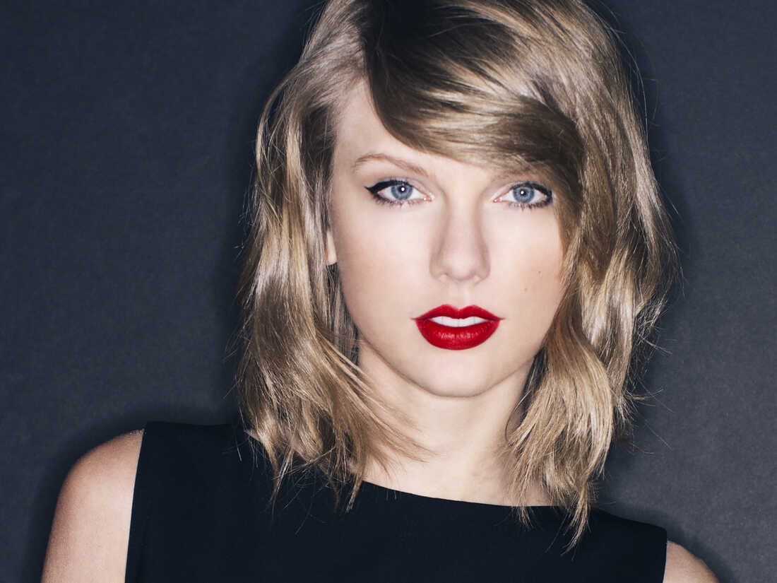 Taylor Swift's new album is titled <em>1989</em>.