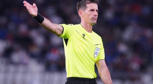 BARI, ITALY - OCTOBER 14: the referee Duje Strukan during the Euro 2024 Qualifier match between Italy and Malta at Stadio San Nicola on October 14, 2023 in Bari, Italy Copyright: xFotoagenziax