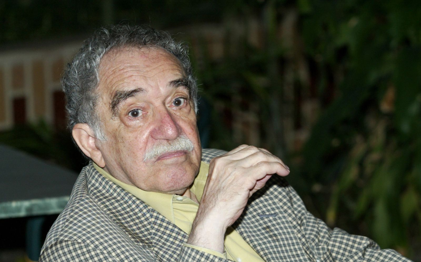 12.22.2005 . The Colombian writer Gabriel Garcia Marquez, participates as a mediator in the peace talks between the National Liberation Army (ELN) and the Government of Colombia in Havana, Cuba, December 12, 2005. Credit: Jorge Rey/MediaPunch/IPX