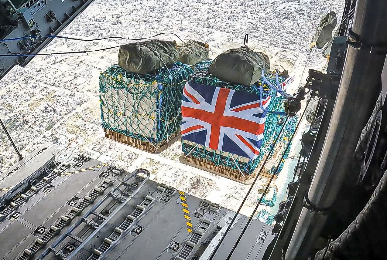 epa11244176 A handout photo made available by the British Ministry of Defence (MOD) shows humanitarian aid being airdropped over Gaza from a Royal Air Force (RAF) A400M aircraft, 25 March 2024 (issued 26 March 2024). The Royal Air Force airdropped over 10 tons of food supplies into Gaza for the first time on 25 March, as part of international efforts to provide life-saving assistance to civilians.The aid consists of water, rice, cooking oil, flour, tinned goods and baby formula.  EPA/AS1 LEAH JONES / RAF HANDOUT -- MANDATORY CREDIT: AS1 LEAH JONES/MOD CROWN COPYRIGHT -- HANDOUT EDITORIAL USE ONLY/NO SALES HANDOUT EDITORIAL USE ONLY/NO SALES