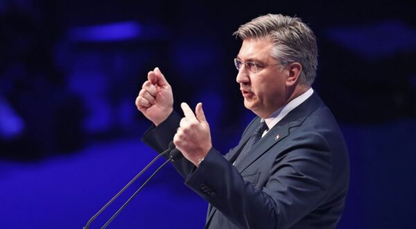 epa11203958 Croatian Prime Minister Andrej Plenkovic delivers his speech during the second plenary session of the European People's Party Congress in Bucharest, Romania, 07 March 2024.  The European People's Party (EPP) party holds its Congress in Romania's capital on 06 and 07 March, to choose their candidates for the EU Parliament elections, and as well their nominees for the EU leadership. European Union parliamentary elections will take place from 06 until 09 June 2024.  EPA/ROBERT GHEMENT